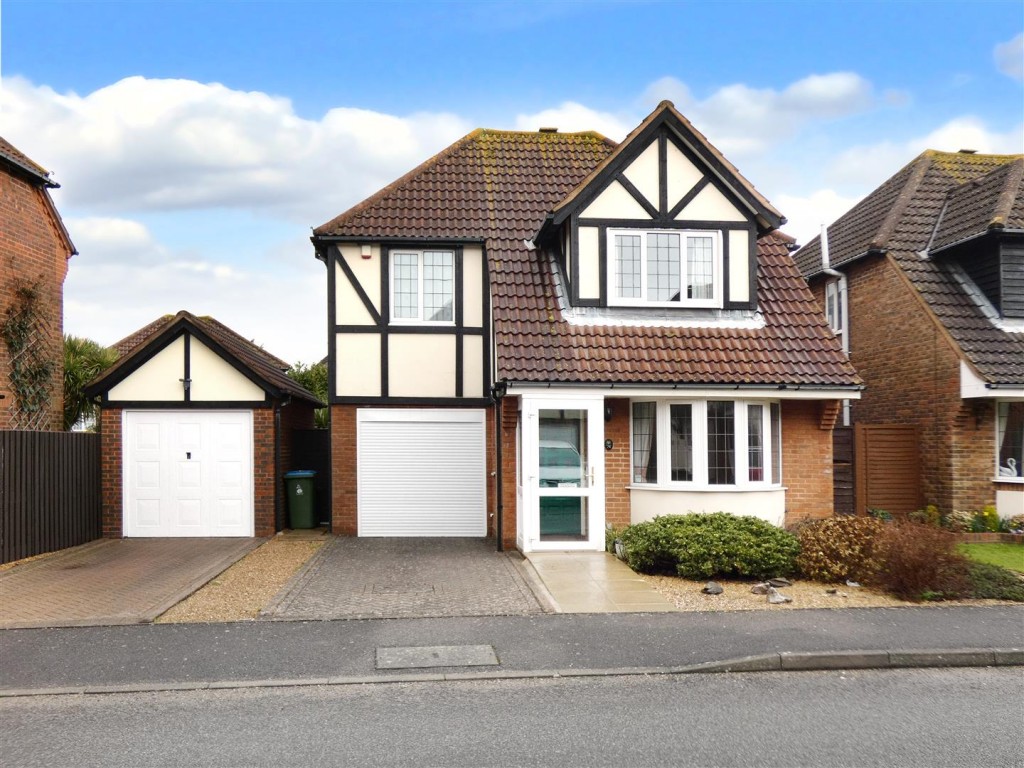 Blenheim Drive, Rustington, 4 bedroom, House Detached