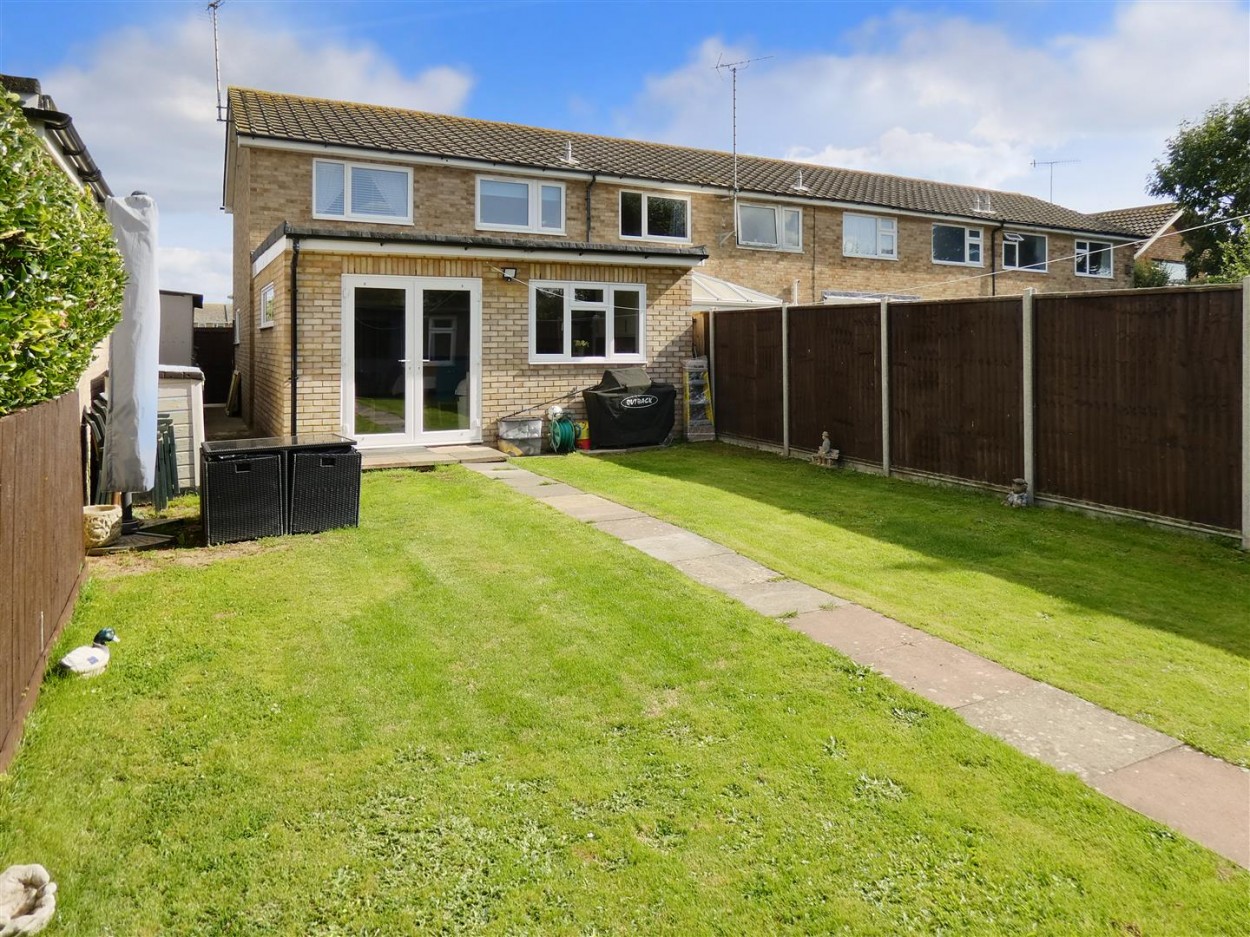 West Facing Rear Garden/Rear Elevation