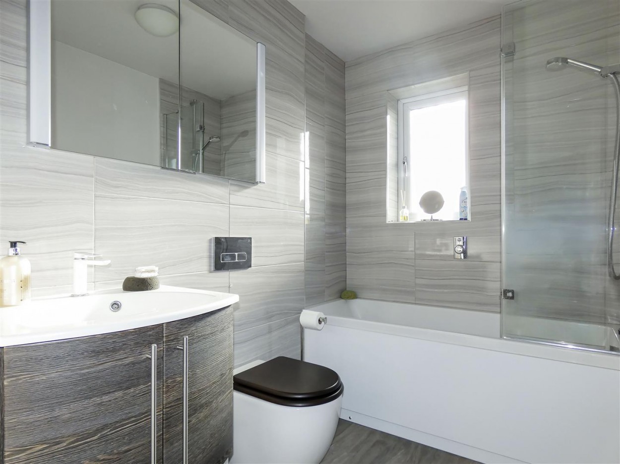 En Suite Bathroom